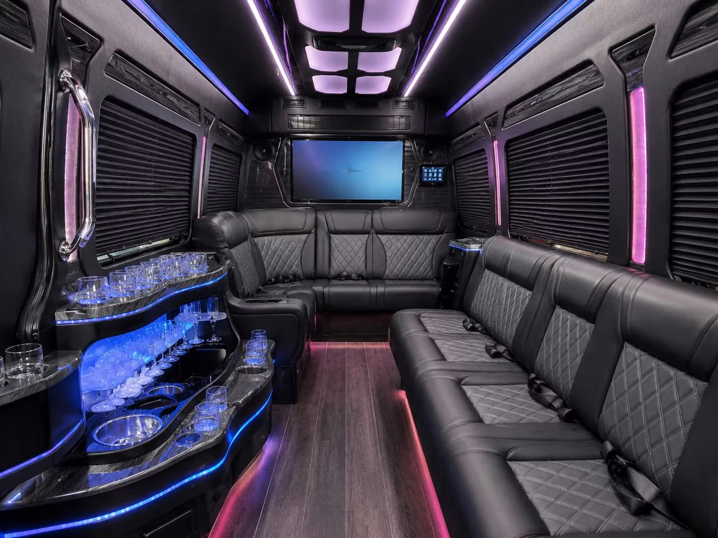 airport transfers and out of town guest shuttles for oklahoma city weddings